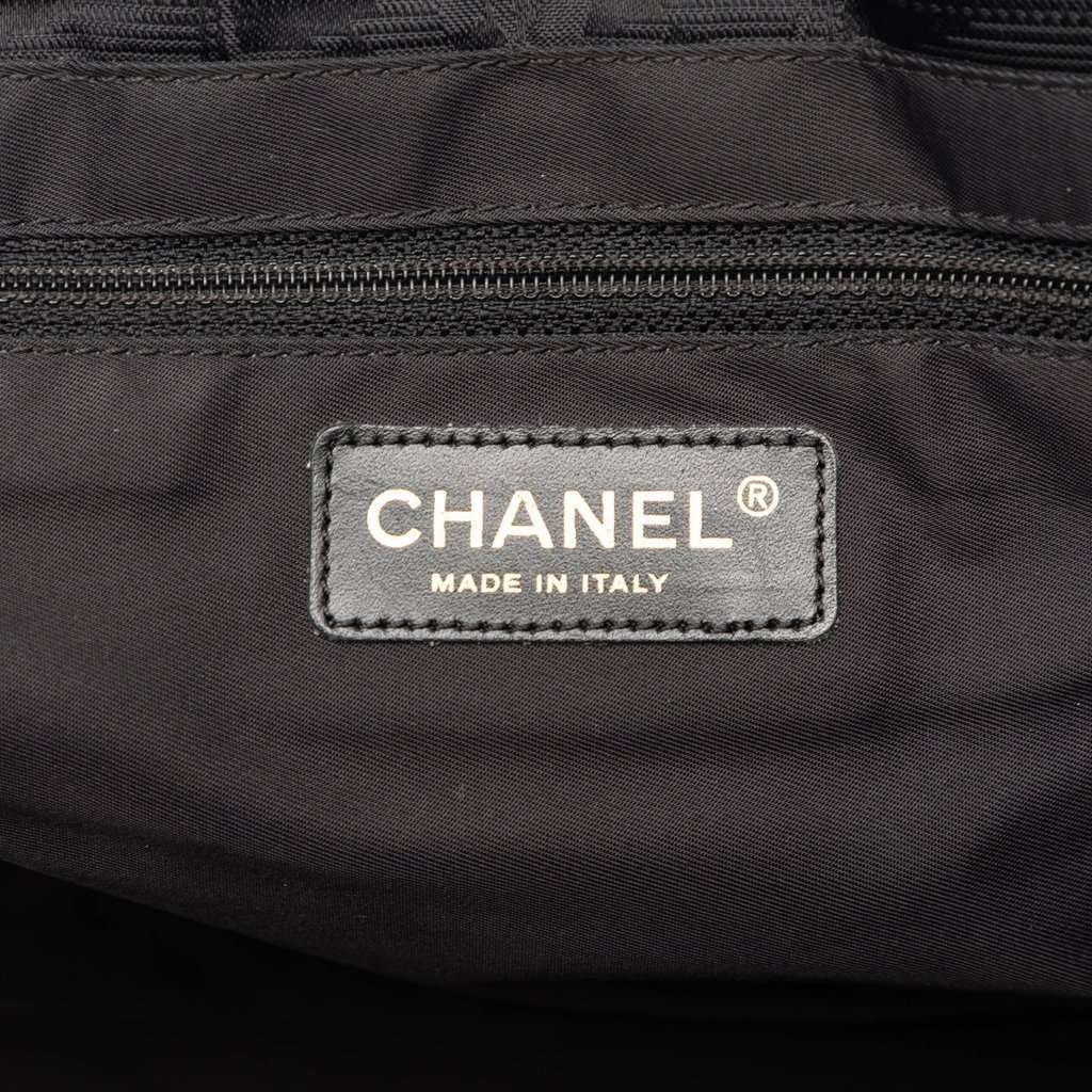Chanel New Travel Line Nylon Tote Black Very good condition - Box View