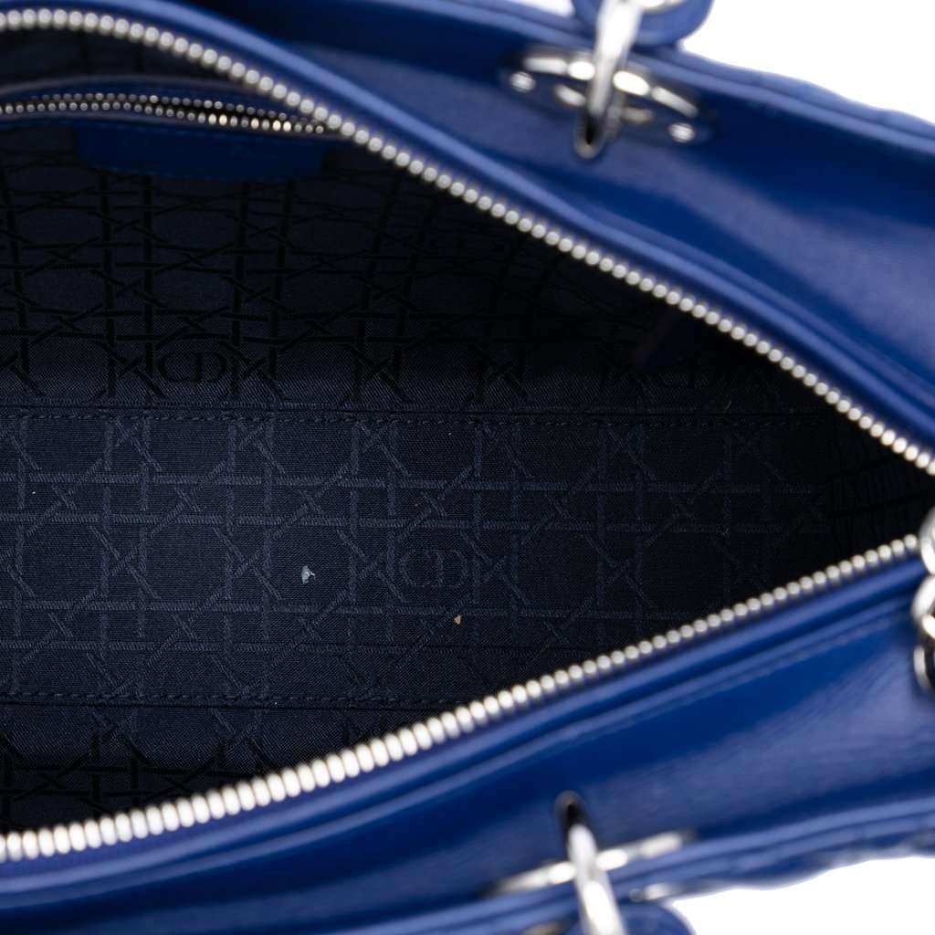 Dior Large Lambskin Cannage Lady Dior Blue Leather Very good condition - Model View