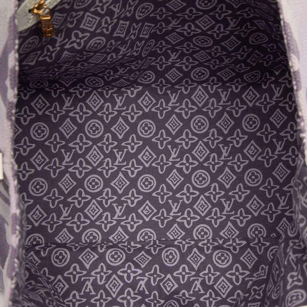 Louis Vuitton Monogram Tahitienne Cabas PM Purple Very good - Model View