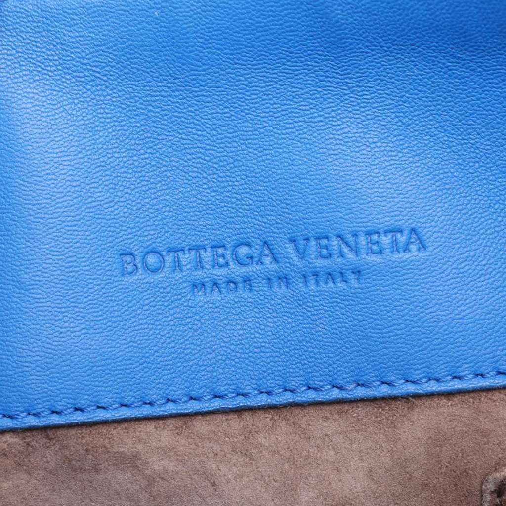 Bottega Veneta Large Intrecciato Nappa Olympia Shoulder Bag Blue Leather Very good condition - Model View