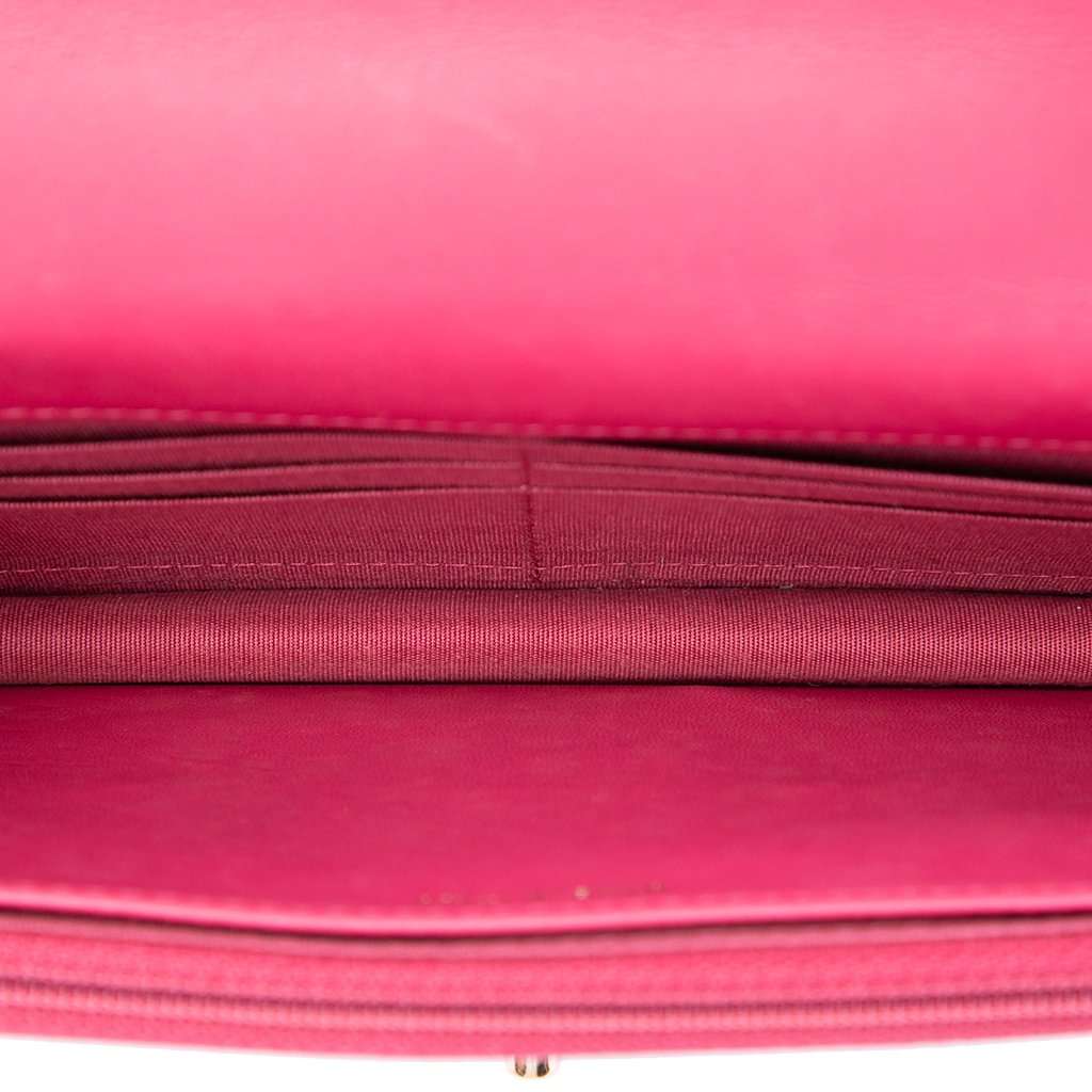 Chanel Chevron Lambskin Trendy CC Wallet on Chain Pink Leather Very good - Model View