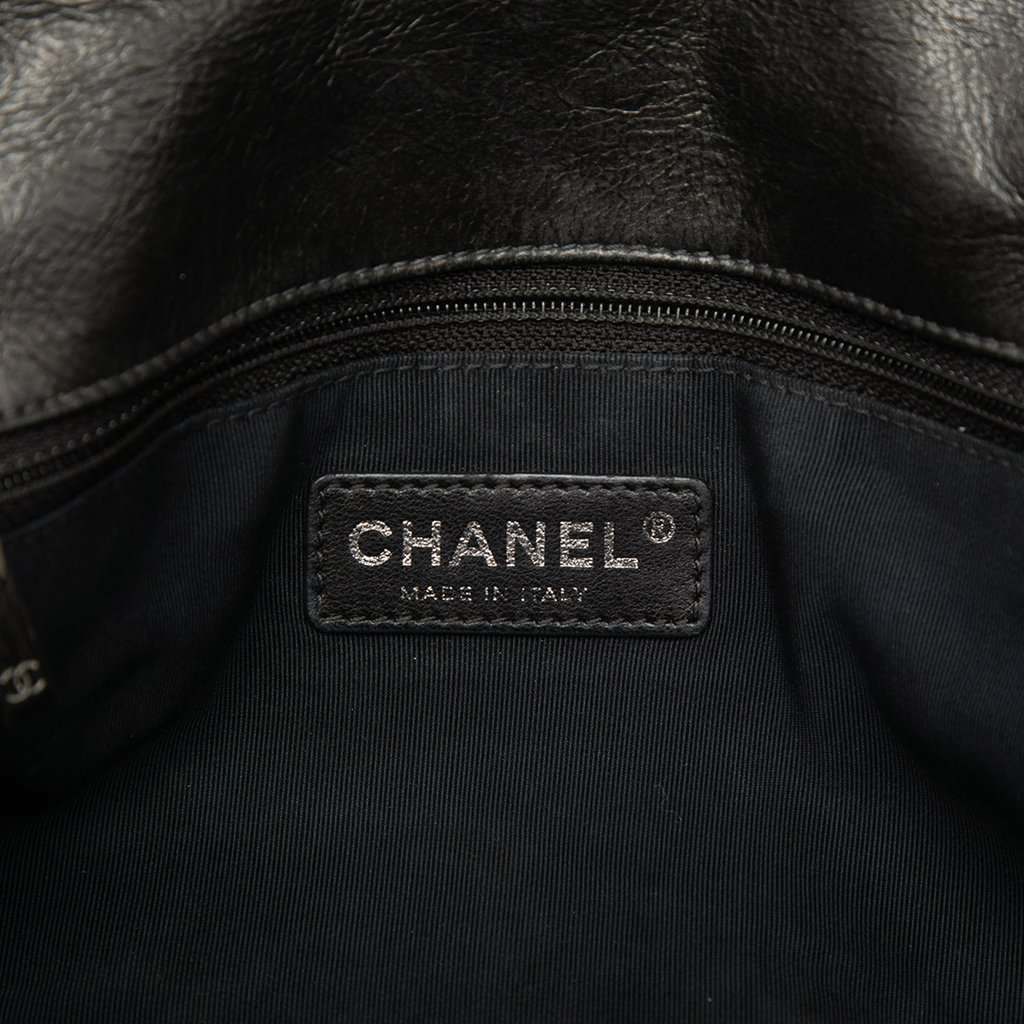 Chanel Medium Quilted Metallic Aged Calfskin Chain Me Flap MultiColor Leather Very good condition - Box View