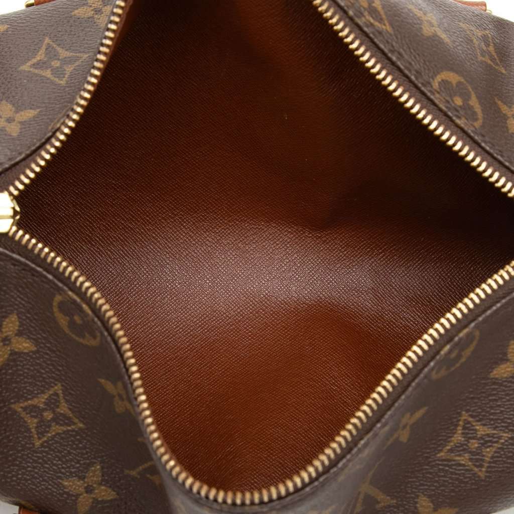 Louis Vuitton Monogram Papillon 26 Brown Very good condition - Model View
