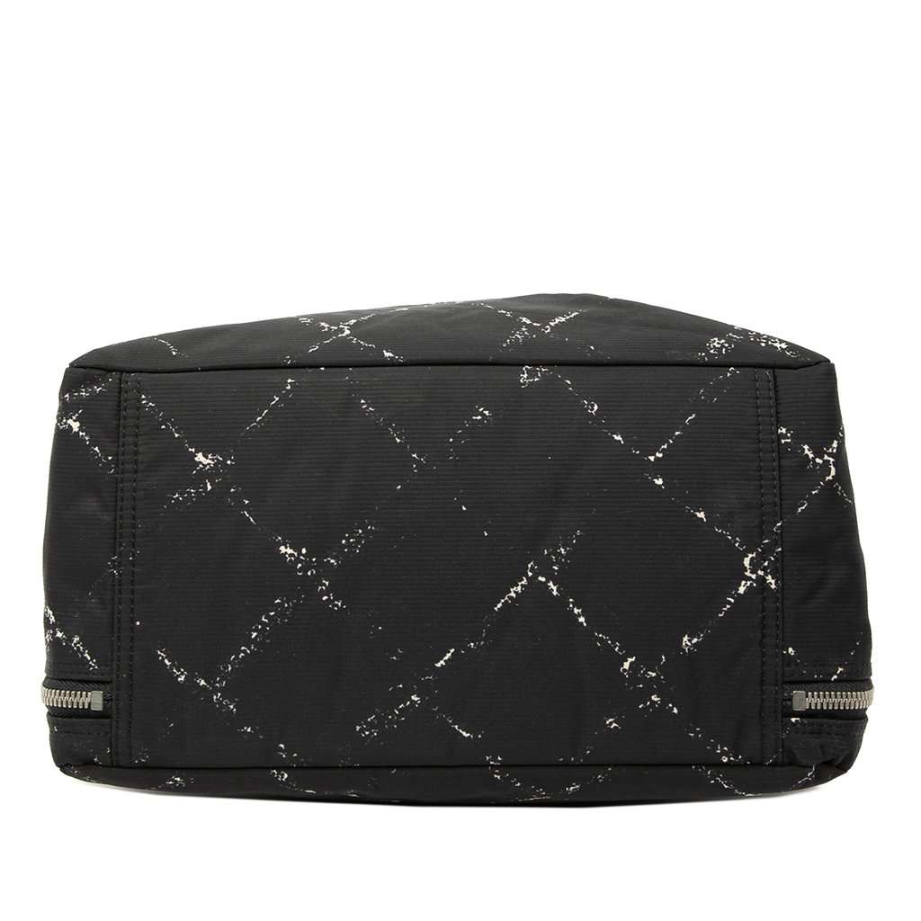 Chanel Old Travel Line Nylon Handbag Black Very good - Inside View