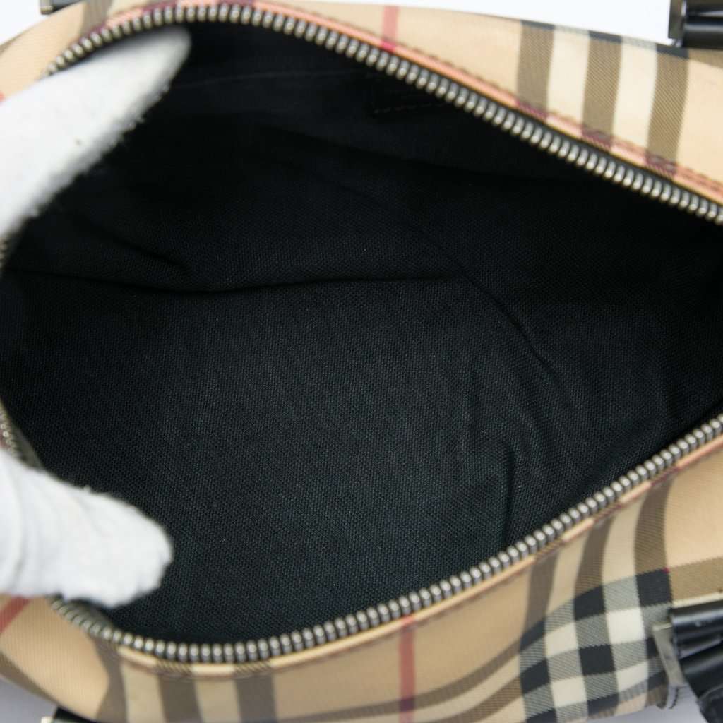 Burberry House Check Canvas Barrel Handbag Beige Very good - Model View