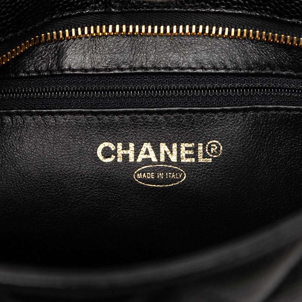 Chanel Caviar Medallion Tote Black Leather Very good - Box View
