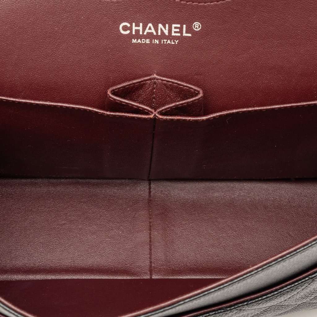 Chanel Jumbo Classic Caviar Double Flap Black Leather Very good condition - Model View