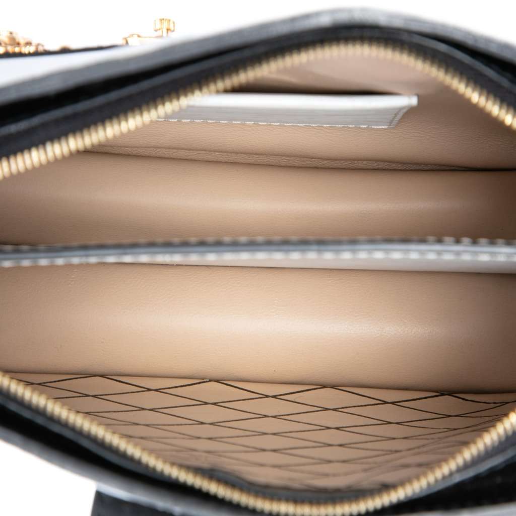 Louis Vuitton Epi Trunk Clutch White Leather Very good condition - Model View