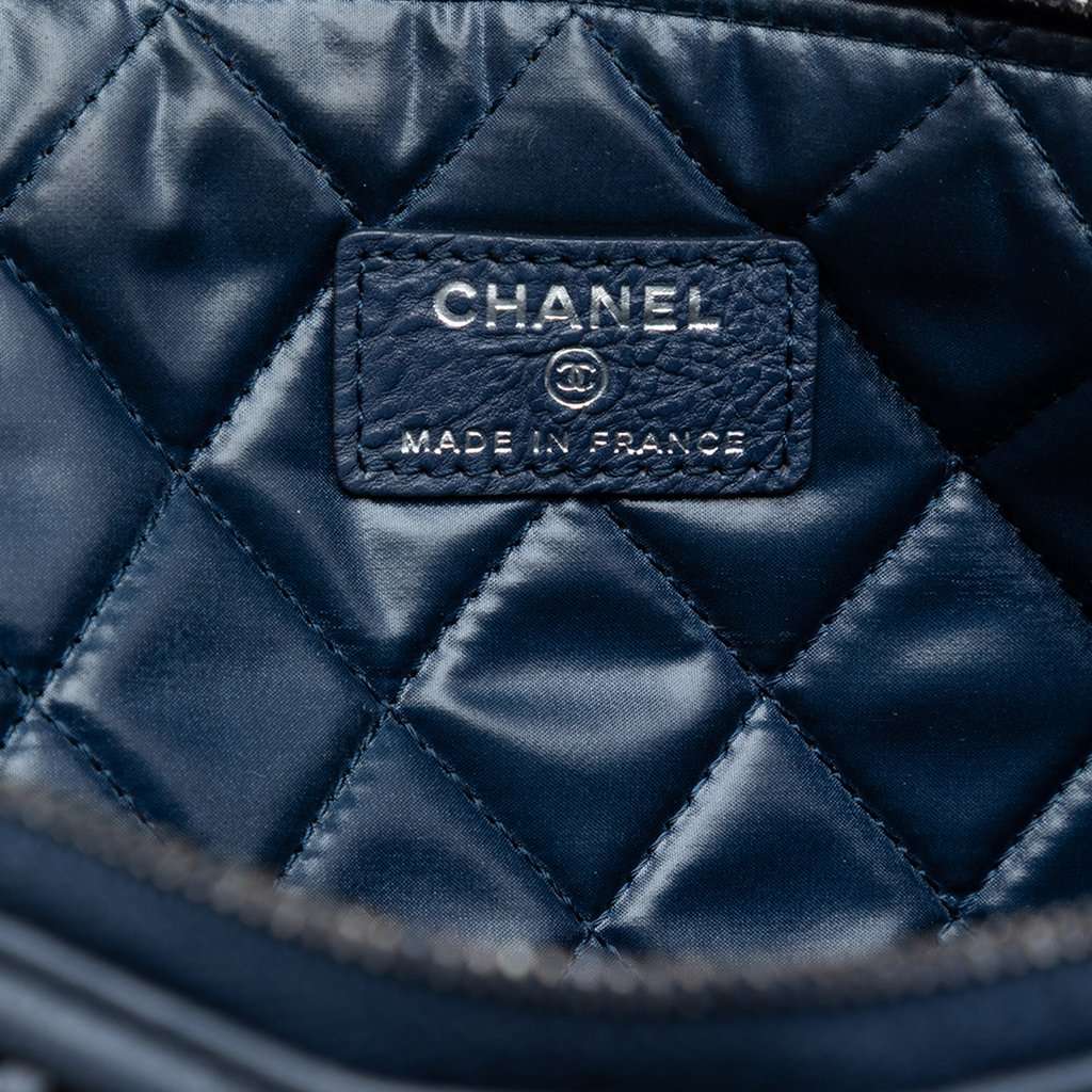 Chanel Large Quilted Calfskin Chain Boy O Case Clutch Blue Leather Very good condition - Box View