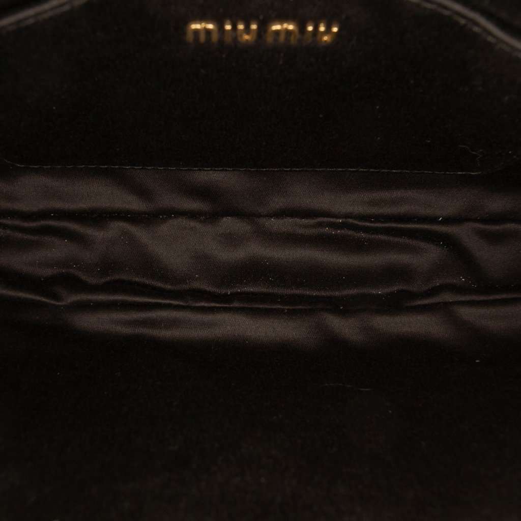 Miu Miu Matelasse Nappa Crystal Chain Satchel White Leather Very good - Model View