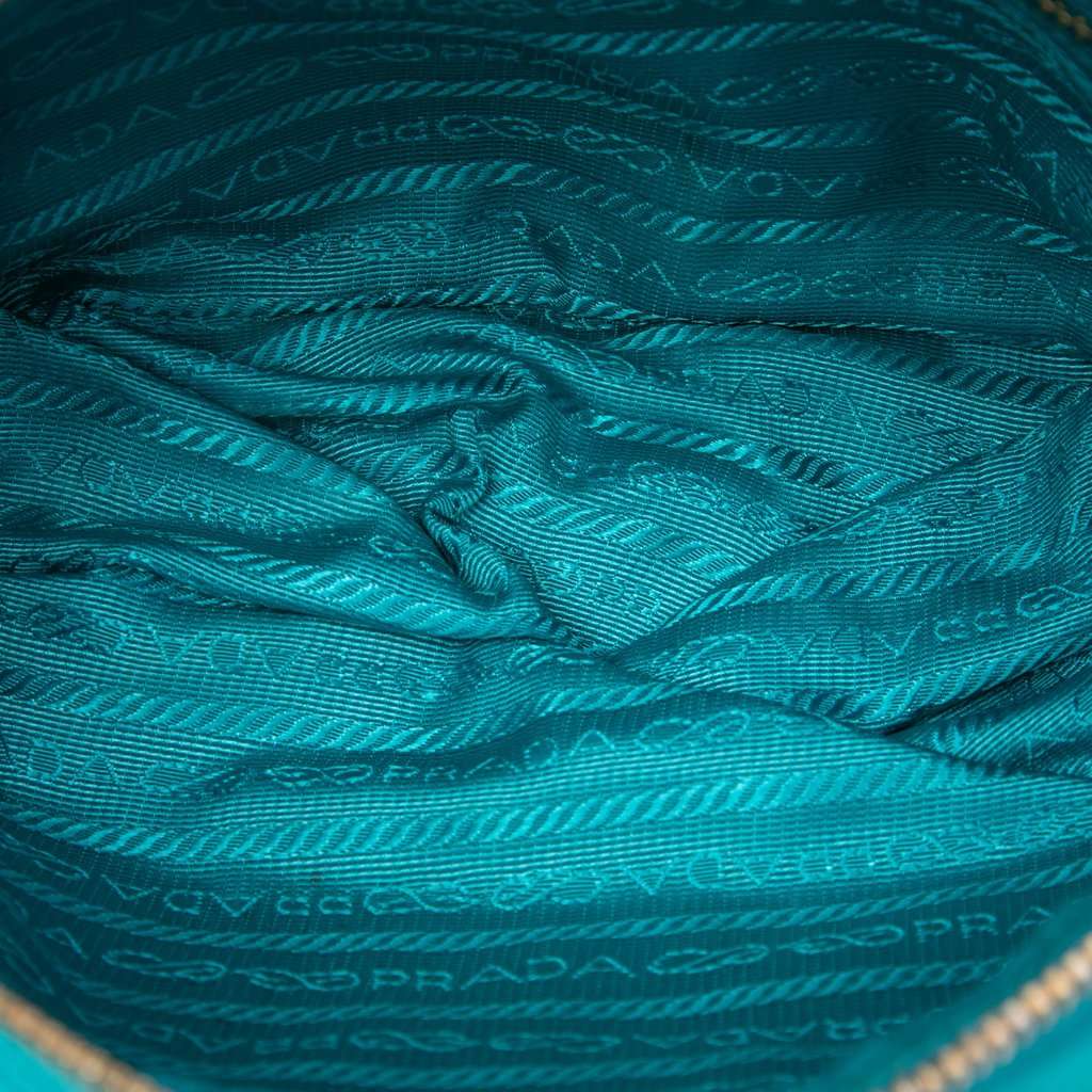 Prada Tessuto Gaufre Crossbody Blue Very good condition - Model View
