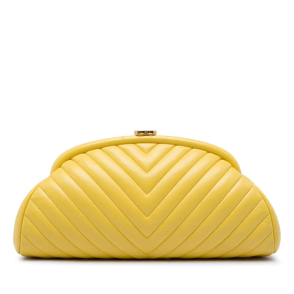 Chanel Chevron Lambskin Kisslock Clutch Yellow Leather Very good condition - Front View