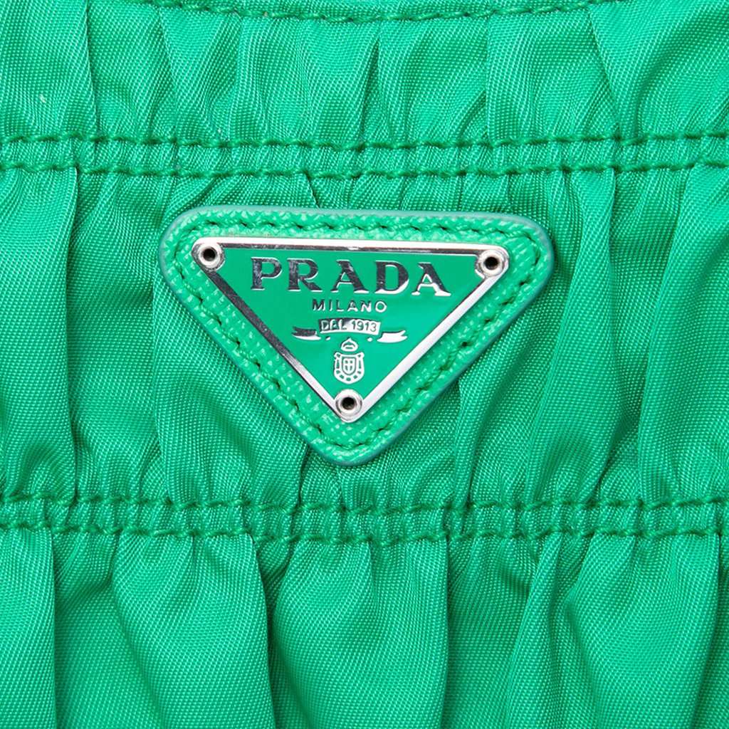 Prada Tessuto Gaufre Re Edition Shoulder Bag Green Very good condition - Box View