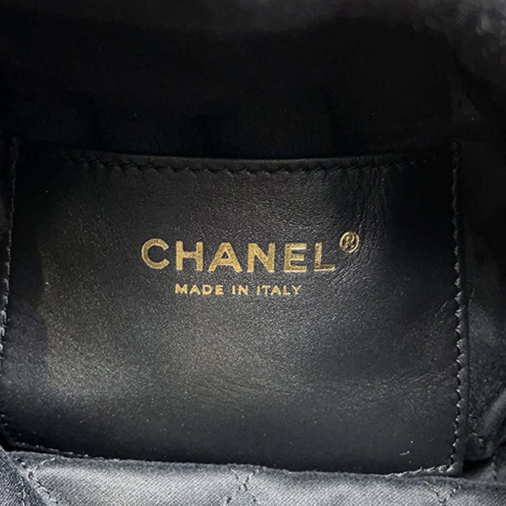 Chanel Mini Shiny Calfskin 22 Handbag Black Leather Very good condition - Box View