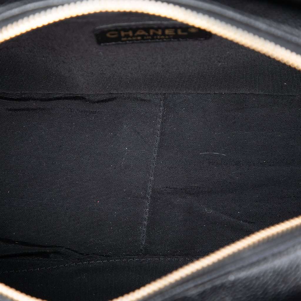 Chanel Petite Caviar Timeless Tote Black Leather Very good condition - Model View