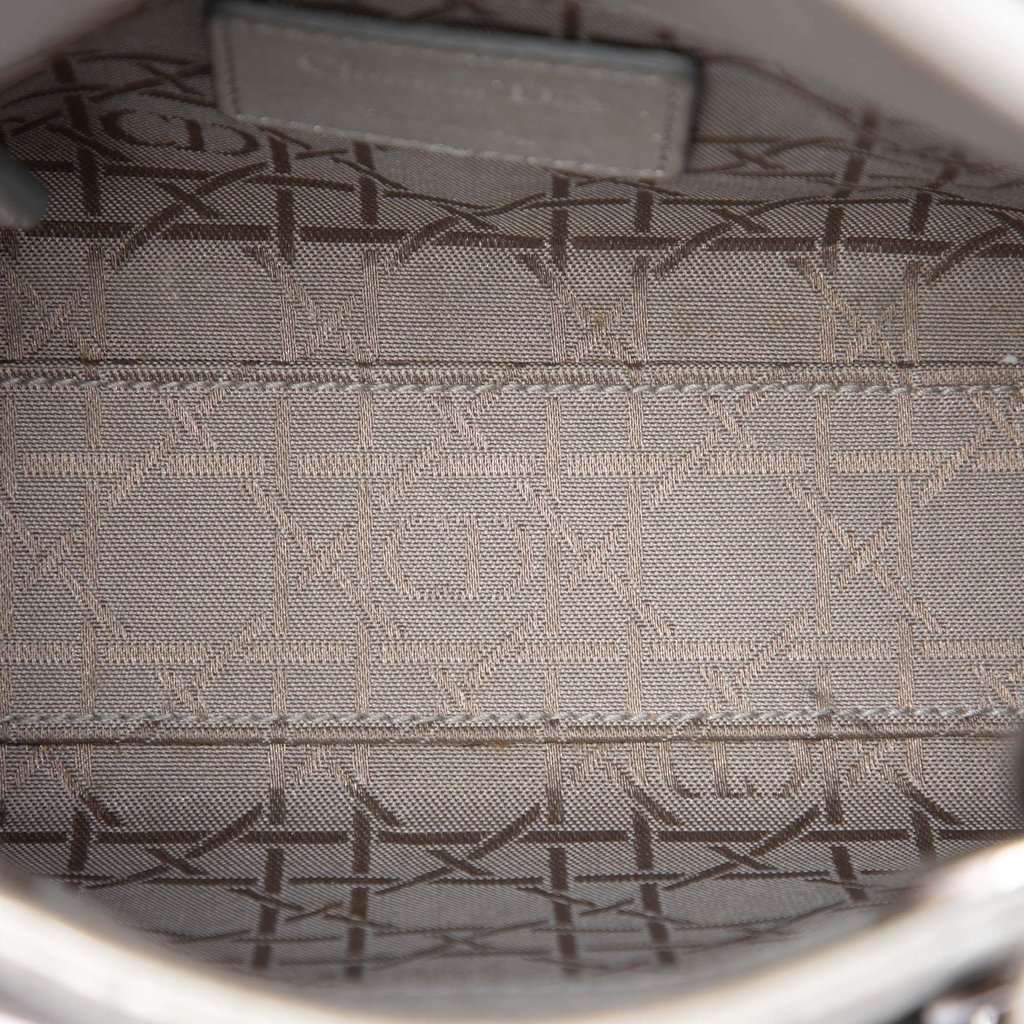 Dior Mini Iridescent Lambskin Cannage Lady Dior Silver Leather Very good condition - Model View
