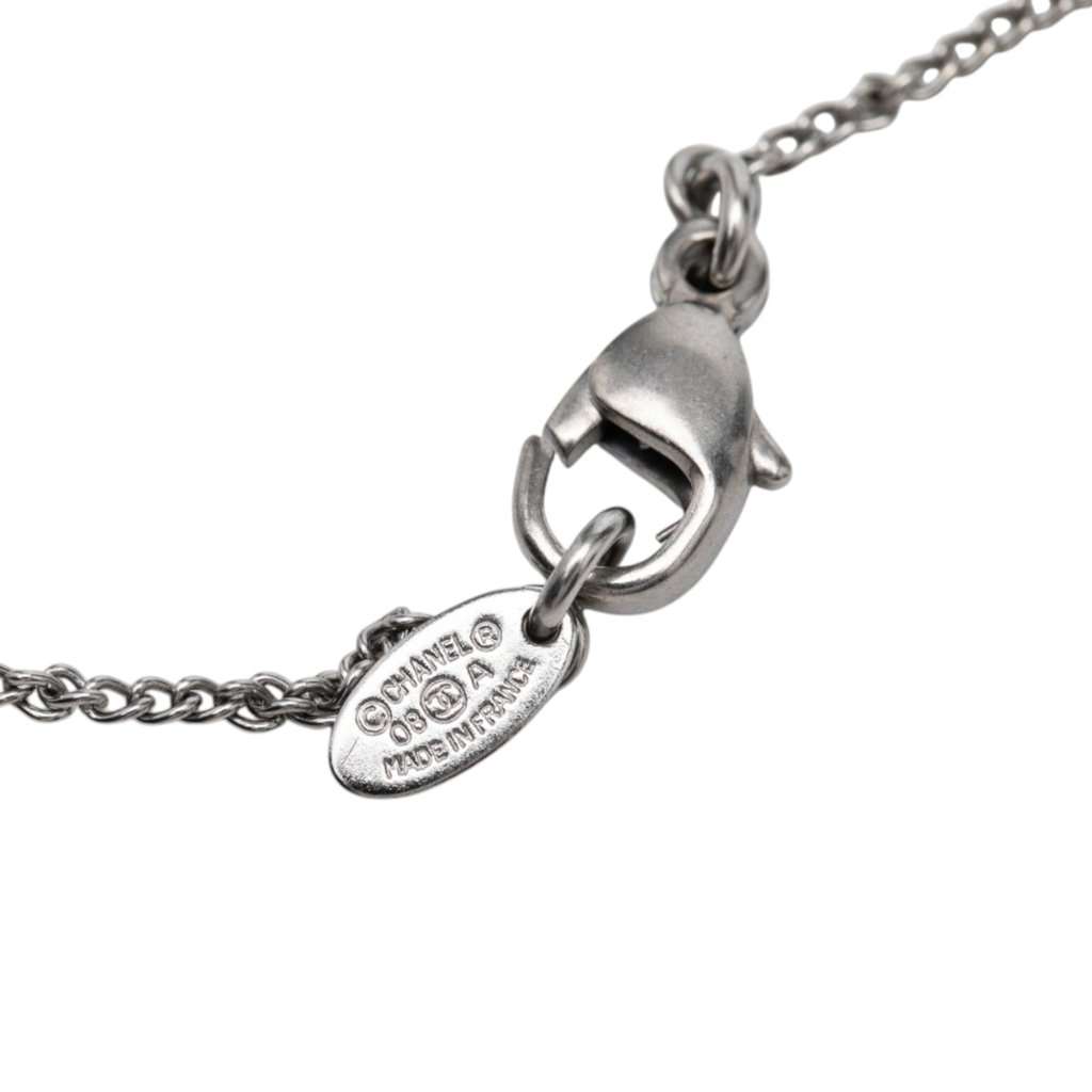 Chanel CC Brass Strass Faux Pearl Pendant Necklace Silver Metal Very good condition - Box View
