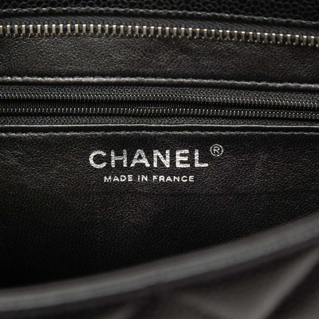Chanel Caviar Medallion Tote Black Leather Very good - Box View