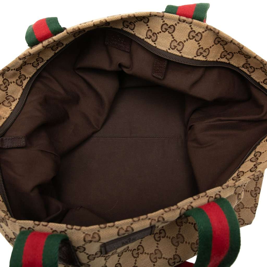 Gucci GG Canvas Web Tote Beige Very good - Model View