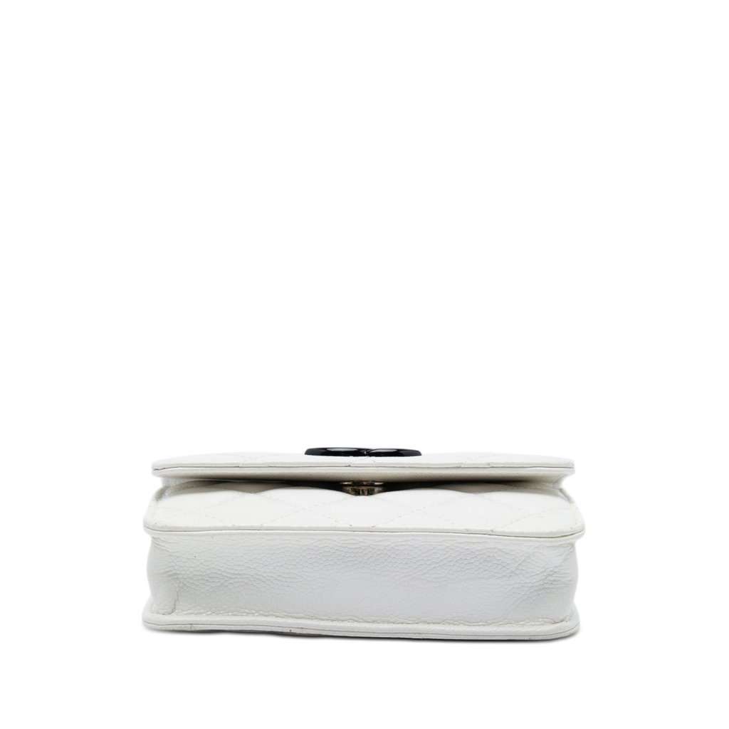 Chanel Quilted Caviar My Everything Belt Bag White Leather Very good condition - Inside View