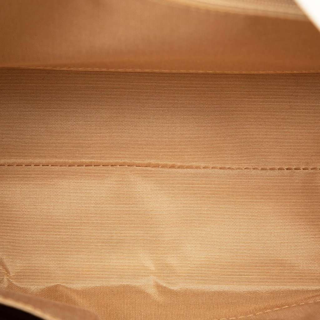 Burberry Nova Check Canvas Shoulder Bag Beige Very good - Model View