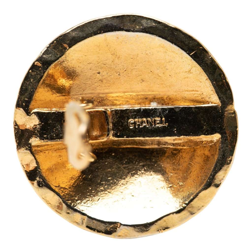 Chanel CC Gold Plated Quilted Round Clip On Earrings Gold Metal Very good condition - Inside View