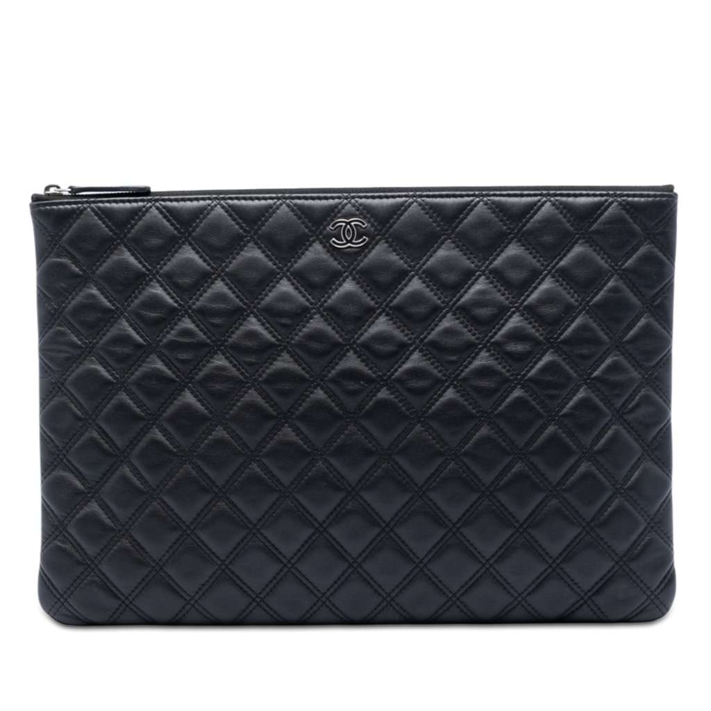Chanel Large Quilted Lambskin Double Stitch O Case Clutch Black Leather Very good condition - Front View