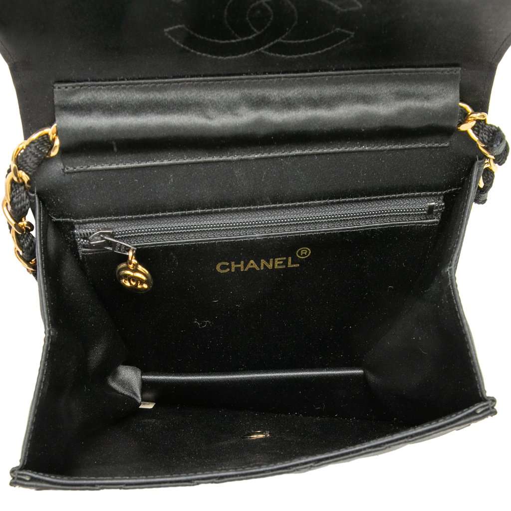 Chanel Mini Square Classic Satin Single Flap Black Very good condition - Model View