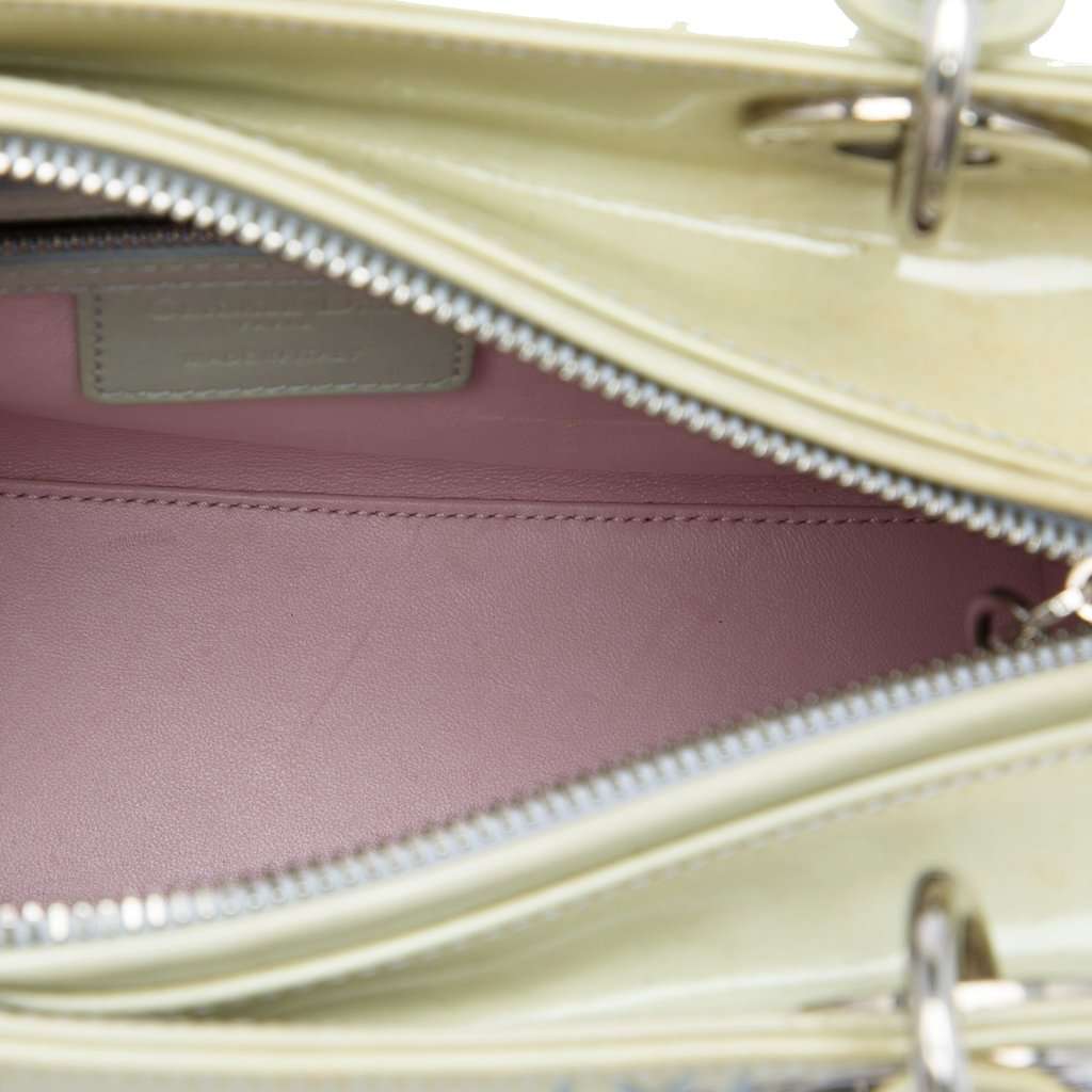 Dior Medium Ombre Patent Cannage Lady Dior Green Leather Very good condition - Model View