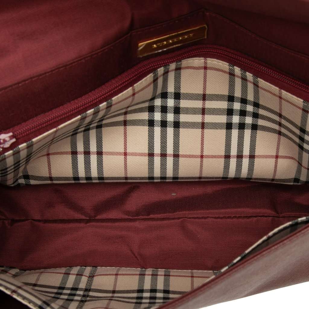Burberry Leather Shoulder Bag Red Leather Very good condition - Model View