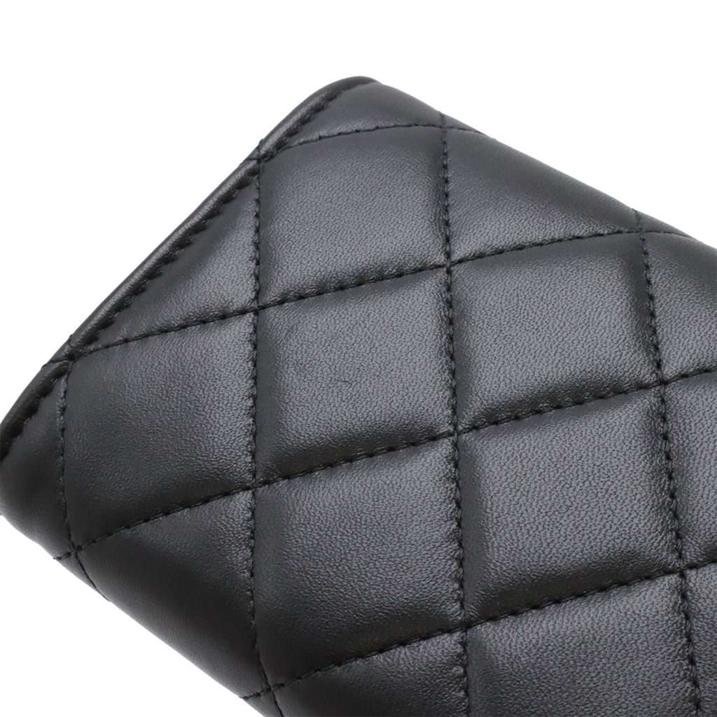 Chanel CC Quilted Lambskin Coin Purse With Chain Black Leather Very good - Model View
