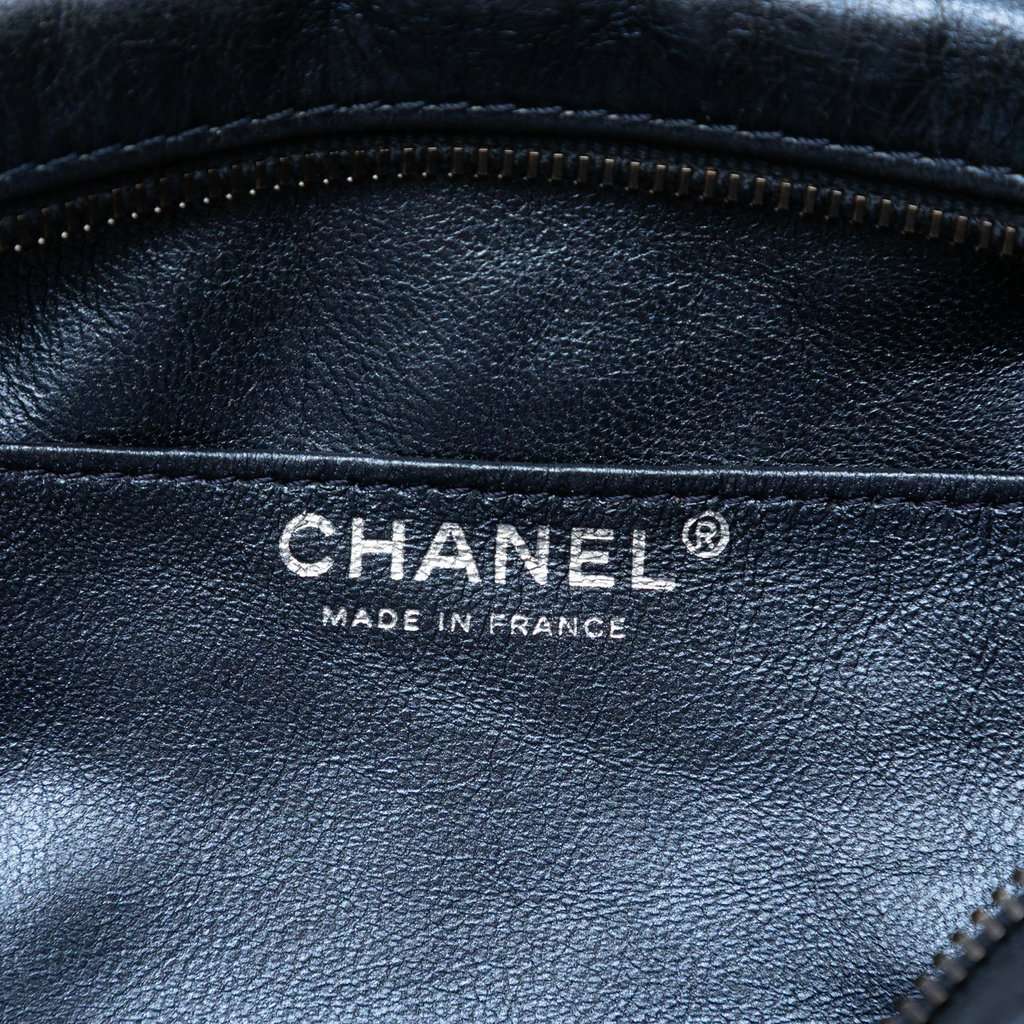 Chanel Small Metallic Quilted Aged Calfskin Reissue Camera Bag Blue Leather Very good condition - Box View