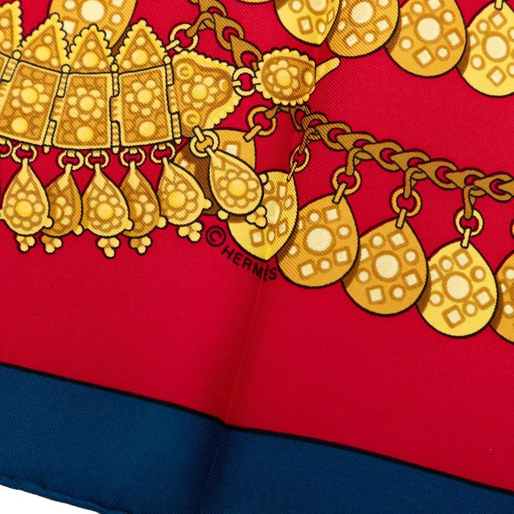 Hermès Kosmima Silk Scarf 90 Red Very good condition - Inside View
