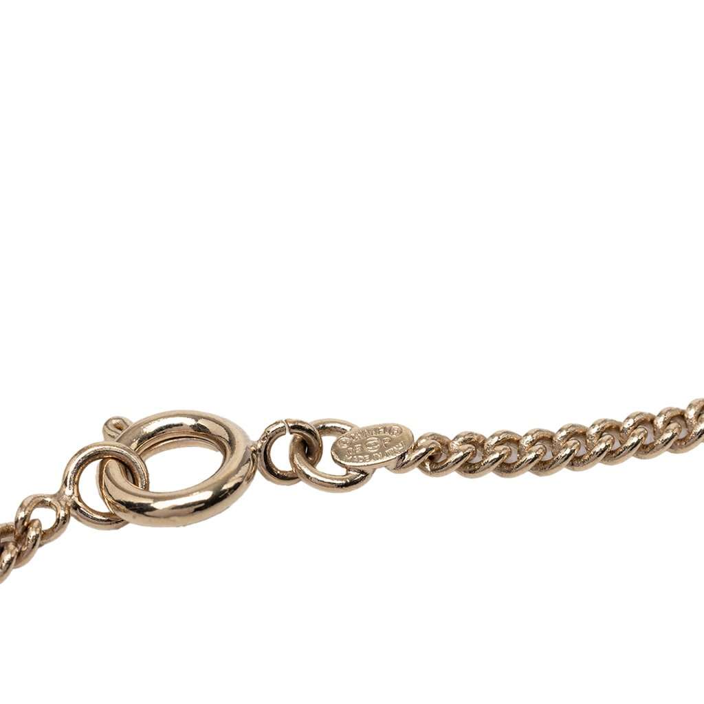 Chanel CC Gold Plated Enamel Heart Pendant Necklace Gold Metal Very good condition - Box View