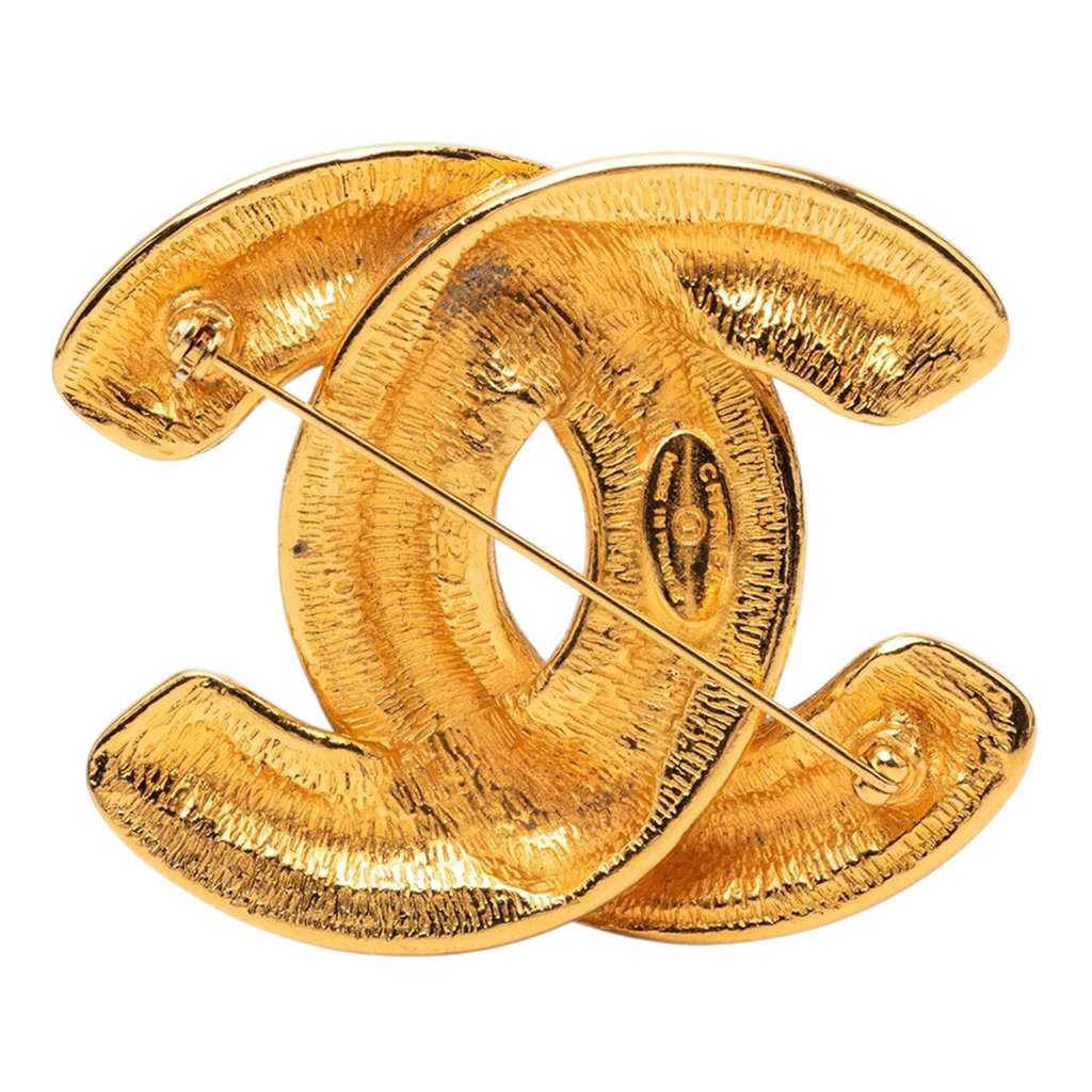 Chanel CC Gold Plated Quilted Brooch Gold Metal Very good condition - Back View