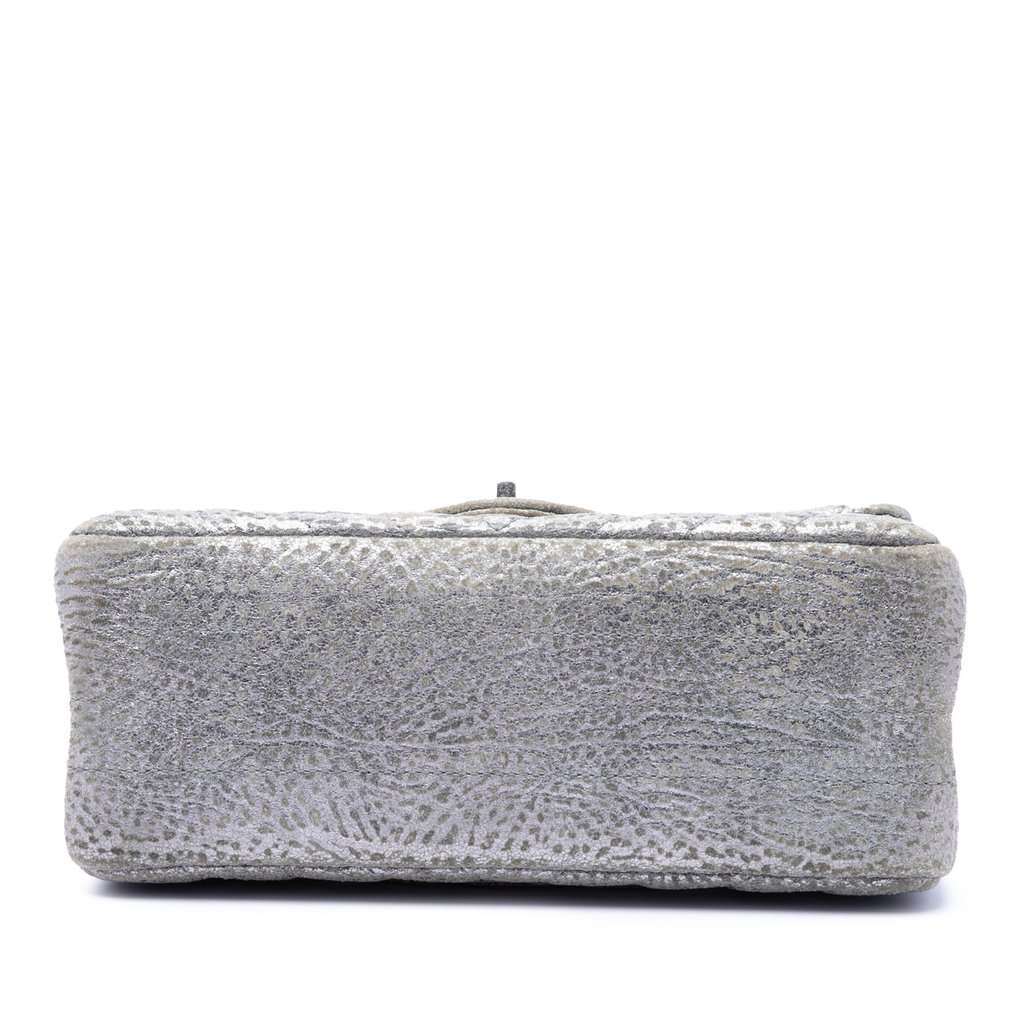 Chanel Chevron Metallic Textured Calfskin Reissue 2.55 Double Flap 224 Silver Leather Very good condition - Inside View