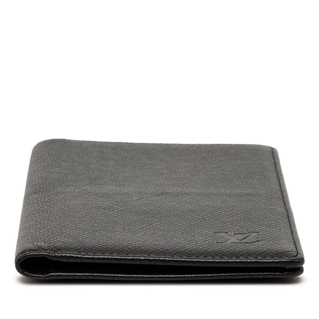 Louis Vuitton Taiga Brazza Wallet Black Leather Very good condition - Inside View
