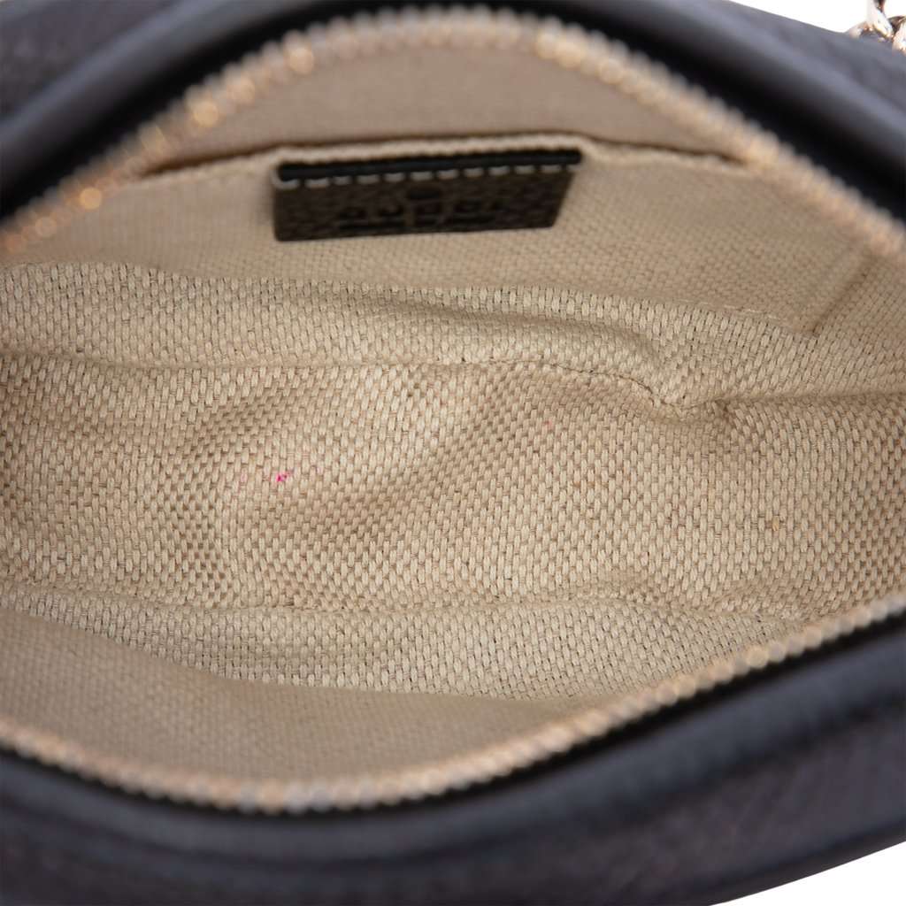 Gucci Mini Pebbled Calfskin Soho Chain Crossbody Black Leather Very good - Model View