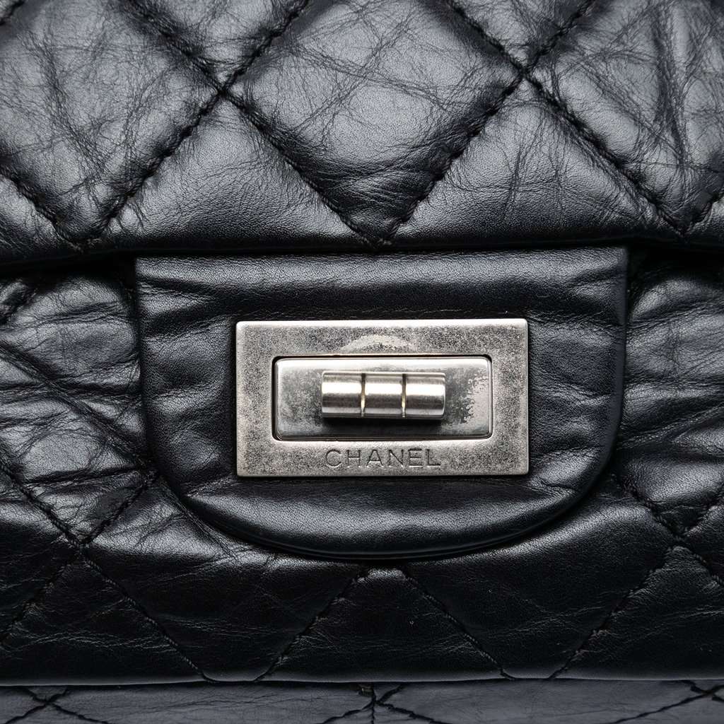 Chanel Quilted Aged Calfskin Reissue 2.55 Double Flap 227 Black Leather Very good condition - Box View
