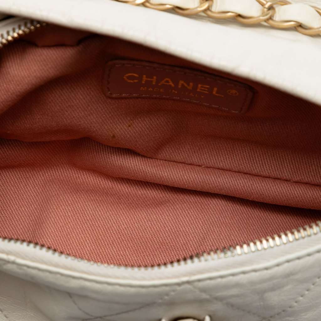 Chanel Quilted Calfskin Midnight Swim Baluchon Bag White Leather Very good condition - Model View
