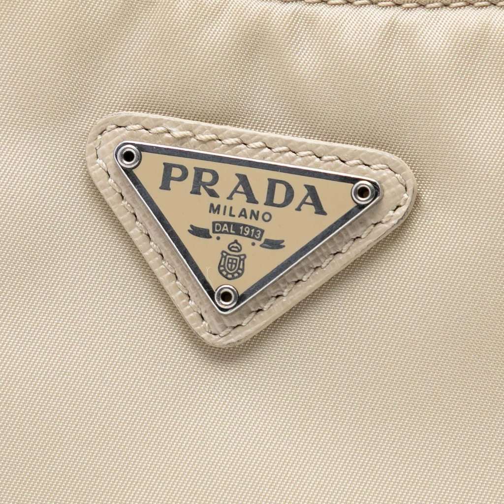 Prada Re Nylon Re Edition 2005 Shoulder Bag Beige Very good condition - Box View