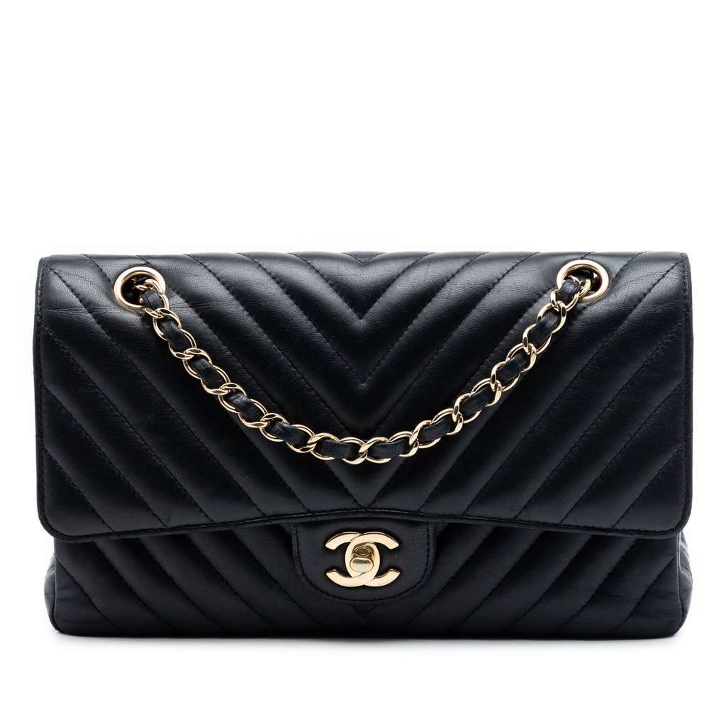 Chanel Medium Classic Chevron Lambskin Double Flap Black Leather Very good condition - Front View
