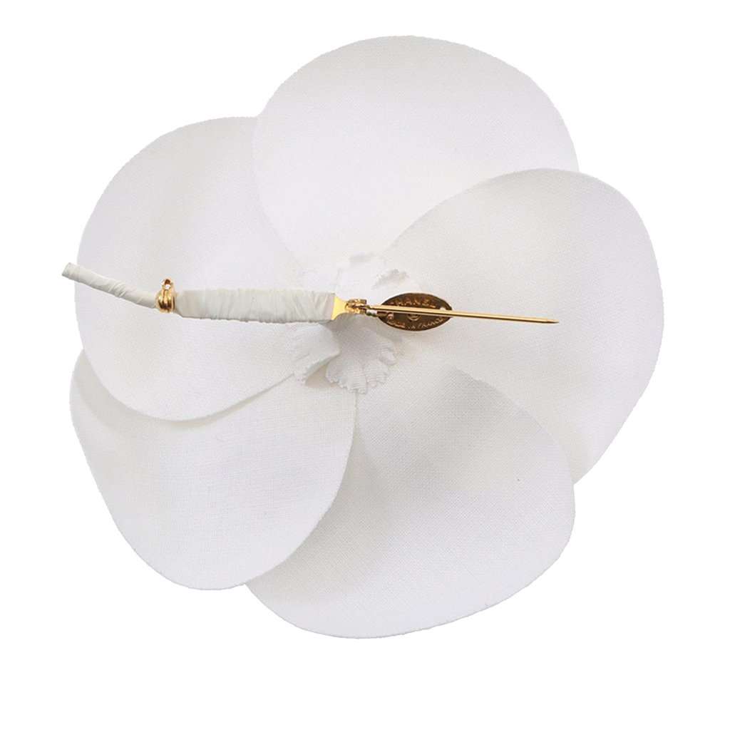 Chanel Canvas Camellia Brooch White Very good condition - Back View