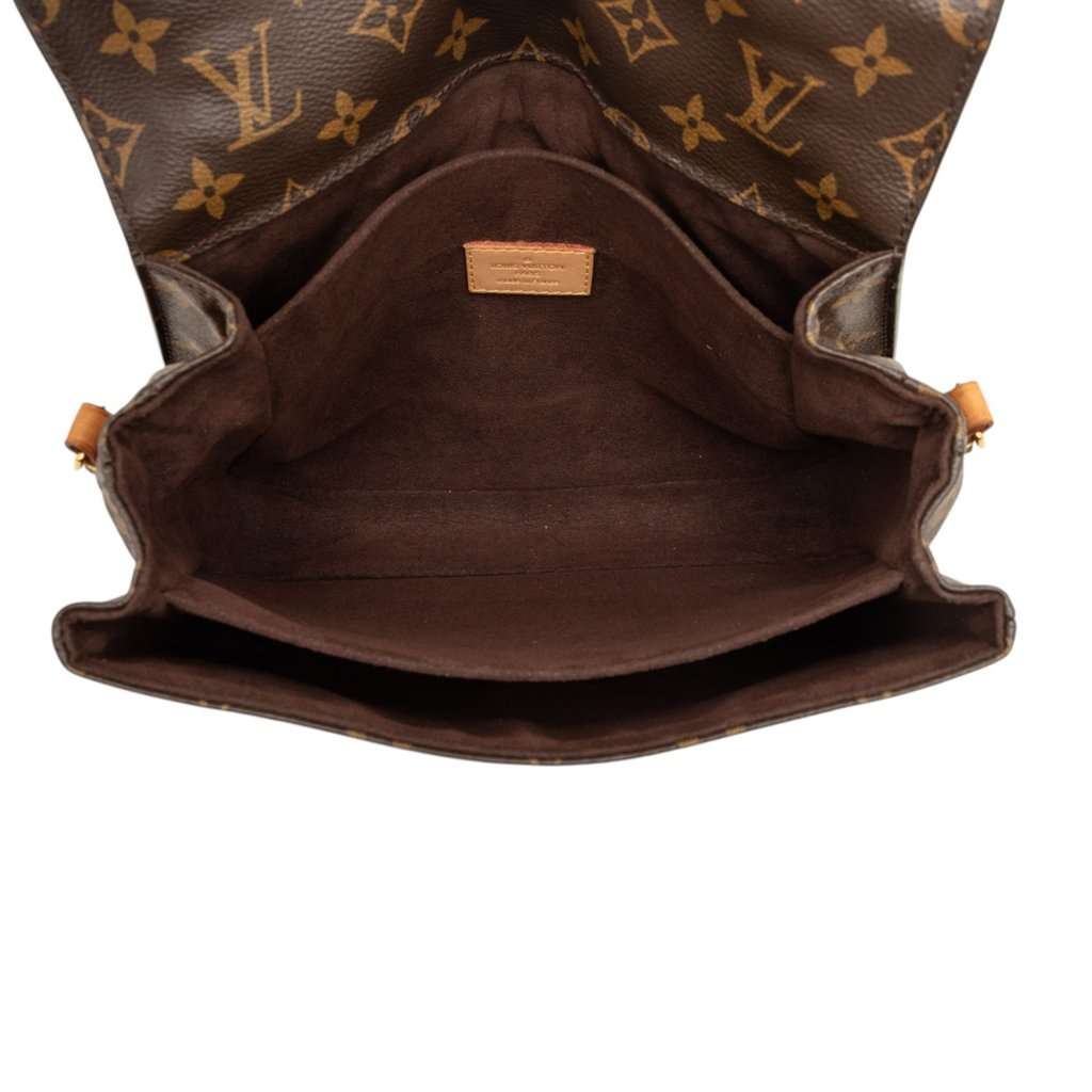 Louis Vuitton Monogram Pochette Metis Brown Very good - Model View