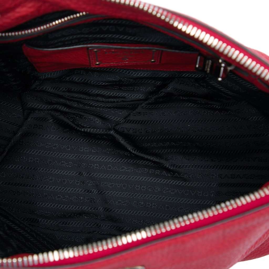 Prada Vitello Daino Shoulder Bag Red Leather Very good - Model View