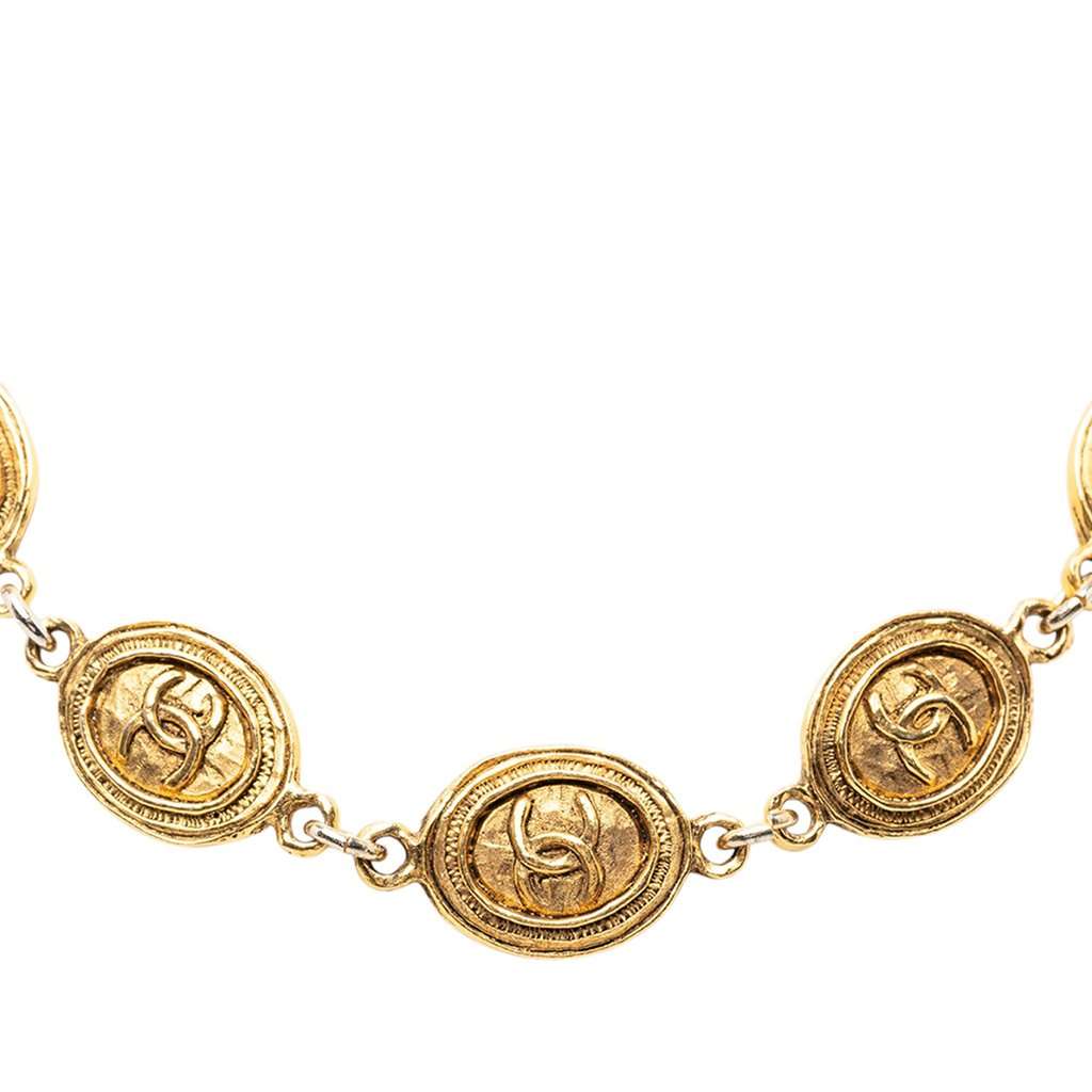 Chanel CC Gold Plated Oval Medallion Chain Necklace Gold Metal Very good condition - Back View