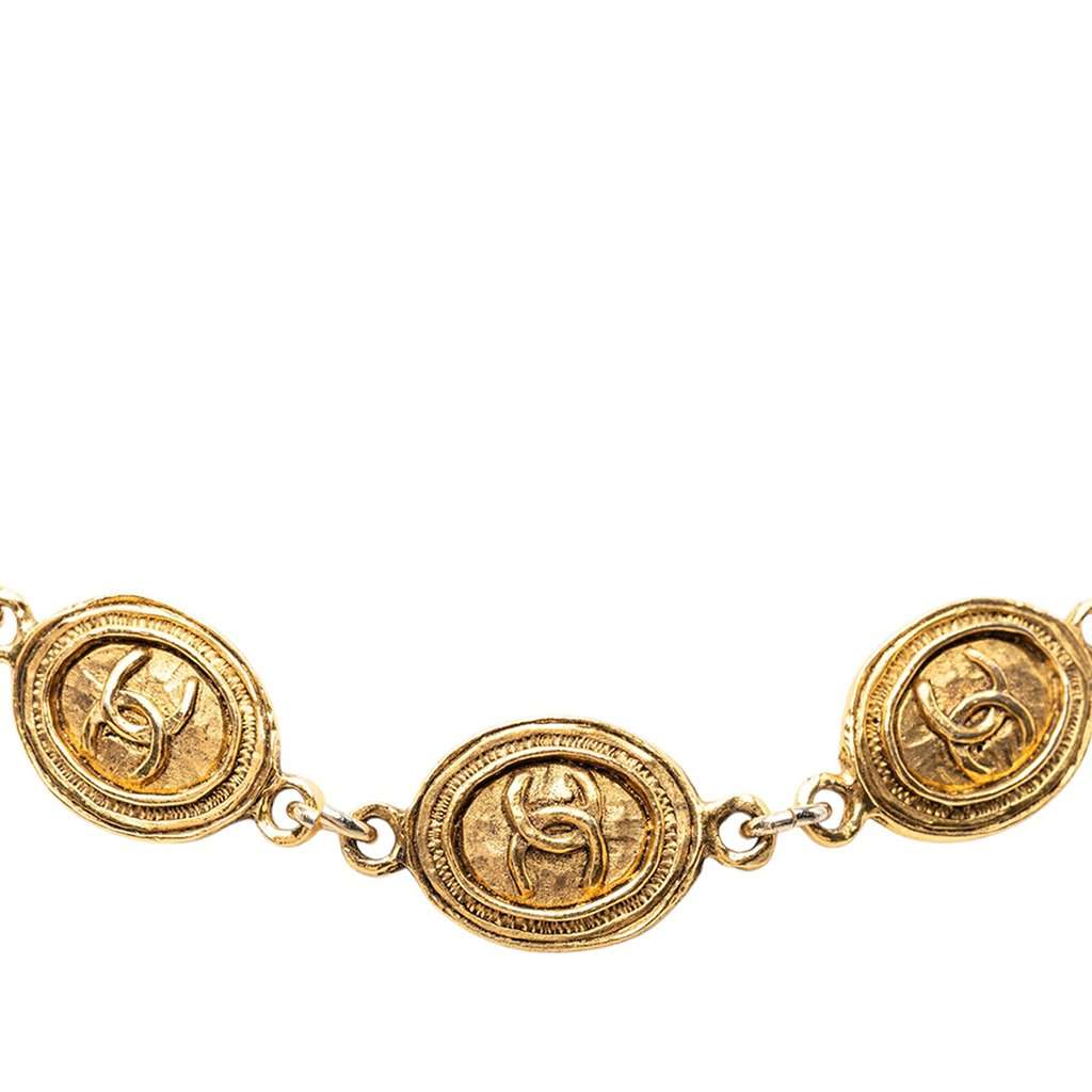Chanel CC Gold Plated Oval Medallion Chain Necklace Gold Metal Very good condition - Inside View