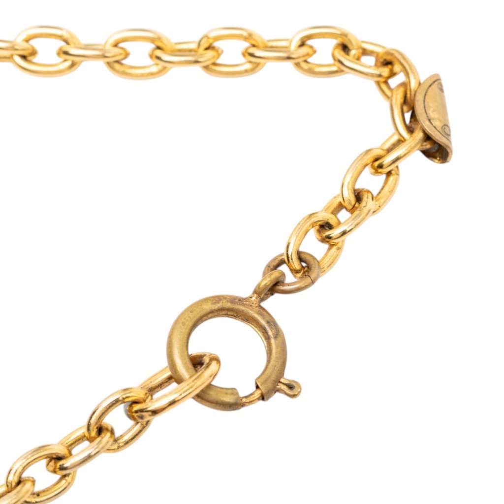 Chanel CC Gold Plated Oval Medallion Chain Necklace Gold Metal Very good condition - Model View