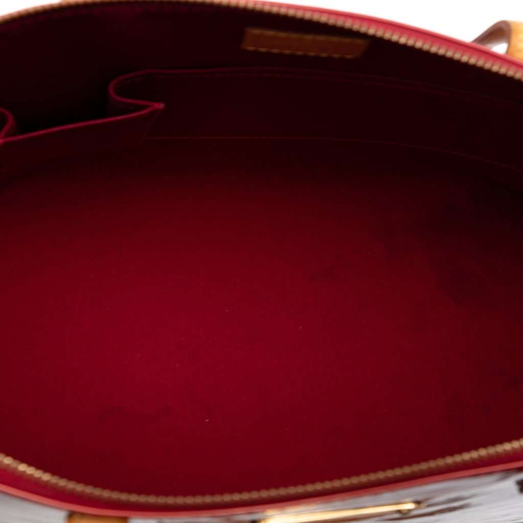 Louis Vuitton Monogram Vernis Bellevue GM Red Leather Very good - Model View