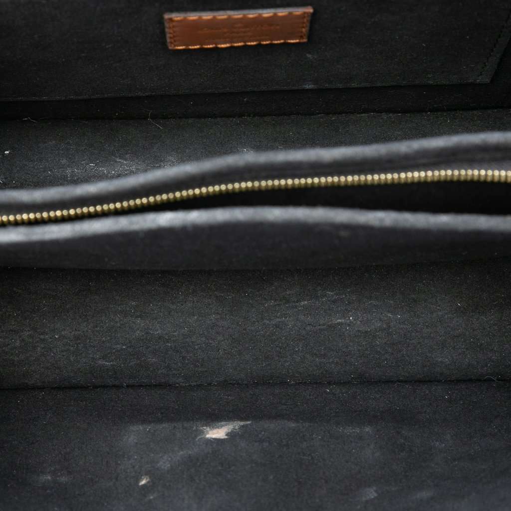Louis Vuitton Monogram Reverse Dauphine MM Brown Very good - Model View